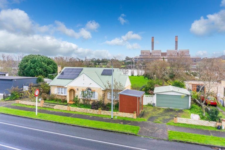 Photo of property in 190 Great South Road, Huntly, 3700