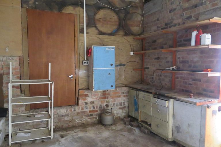 Photo of property in 65 Pleasant Road, Glen Eden, Auckland, 0602