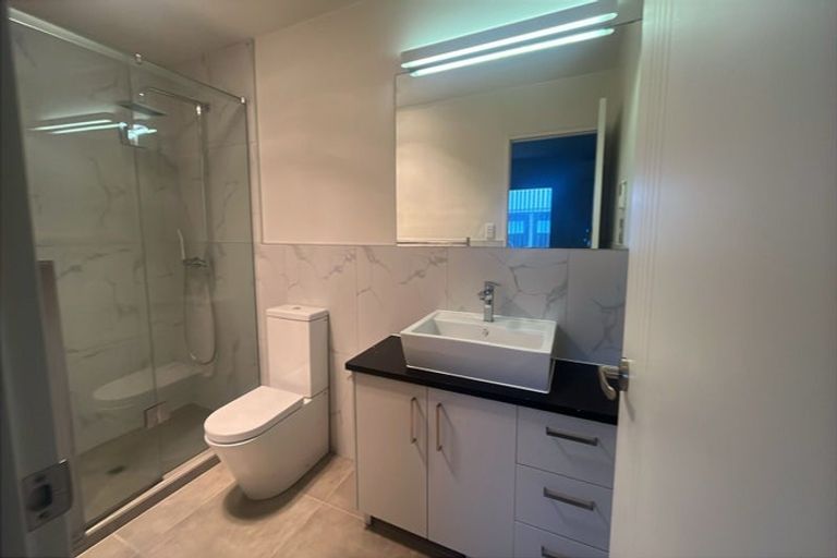 Photo of property in 75 Bordeaux Parade, Te Atatu South, Auckland, 0610
