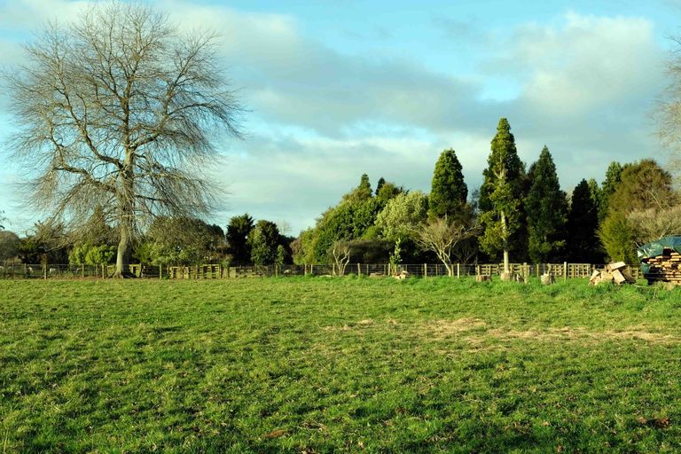 Photo of property in 64 Peacockes Lane, Peacocke, Hamilton, 3282