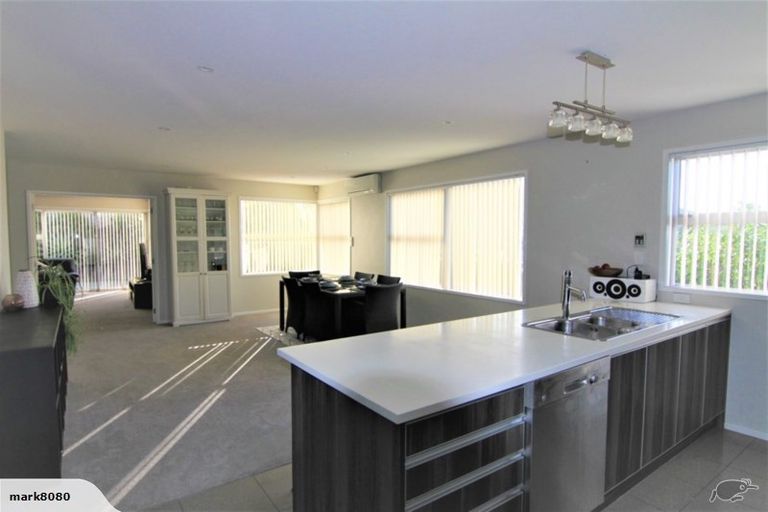 Photo of property in 27a Comber Place, Johnsonville, Wellington, 6037