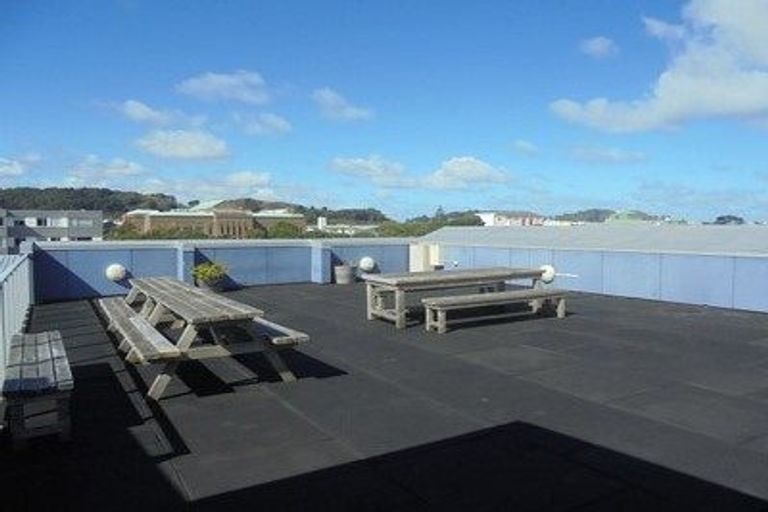 Photo of property in Urbane Apartments, 13/29 Webb Street, Mount Cook, Wellington, 6011