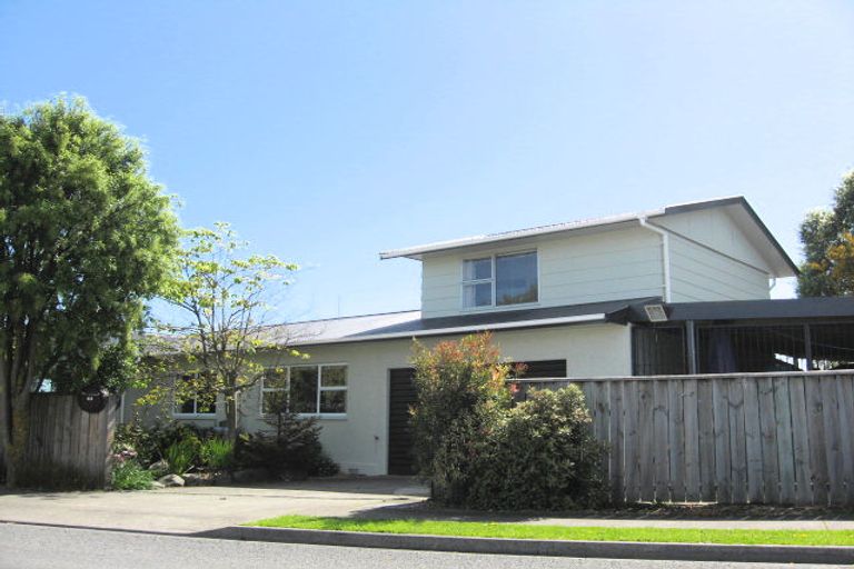 Photo of property in 68 Leicester Street, Stoke, Nelson, 7011