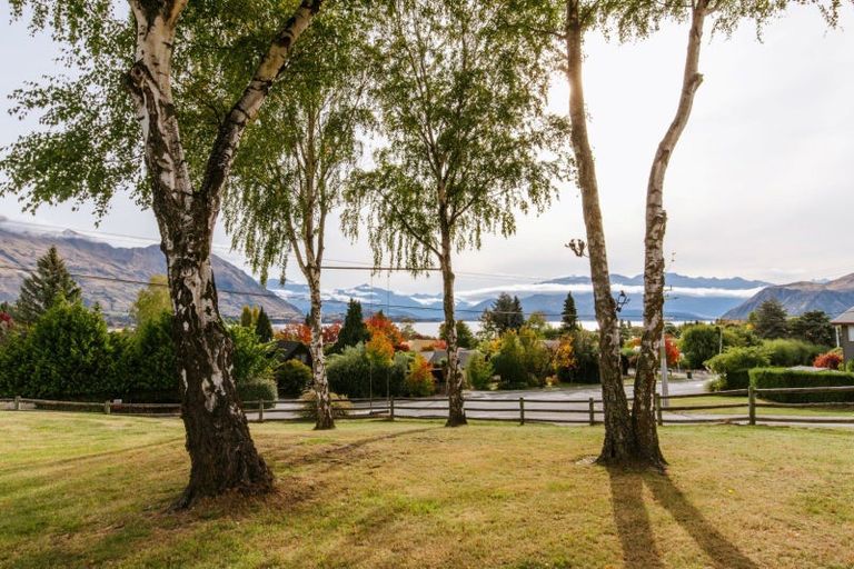Photo of property in 3 Beech Street, Wanaka, 9305