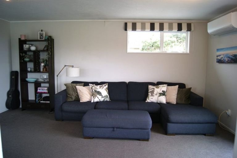 Photo of property in 78 Thurleigh Grove, Karori, Wellington, 6012