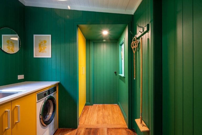 Photo of property in 6 Chaucer Road, Hospital Hill, Napier, 4110