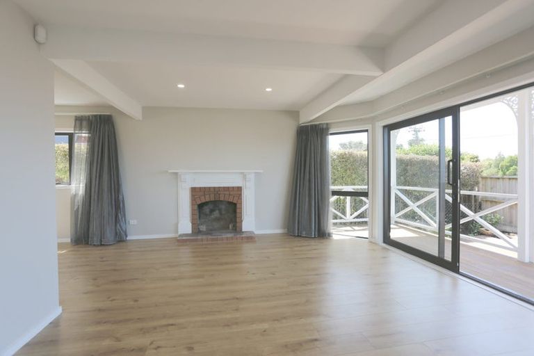 Photo of property in 128 Beach Road, Castor Bay, Auckland, 0620
