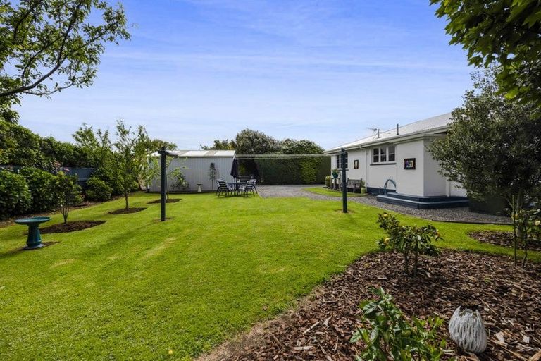 Photo of property in 63 Turuturu Road, Hawera, 4610