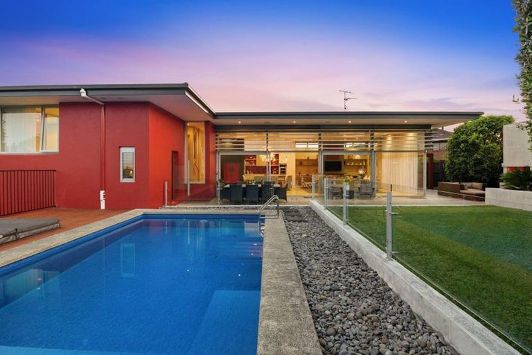 Photo of property in 12 Highlight Parade, Te Atatu South, Auckland, 0610