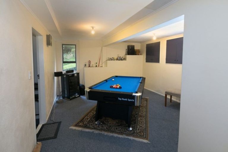 Photo of property in 40 Link Road, Newlands, Wellington, 6037