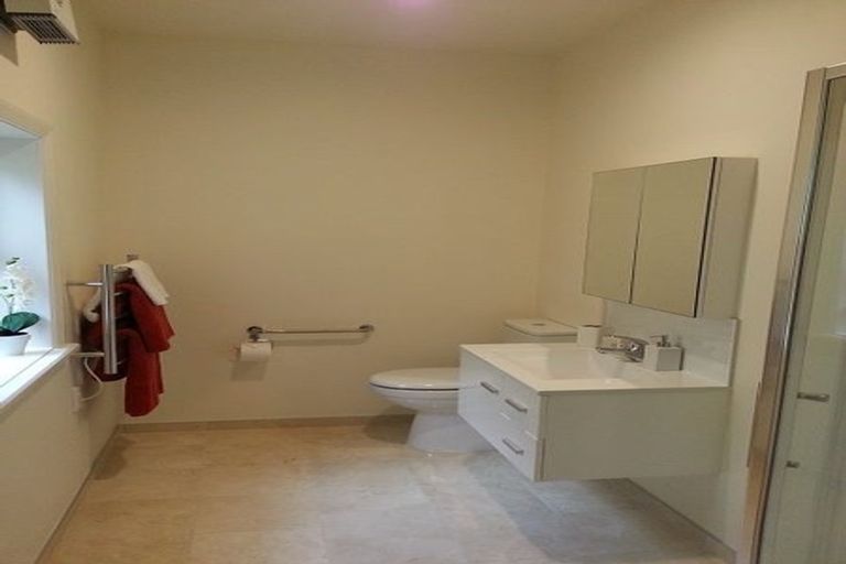 Photo of property in 18 Innes Road, St Albans, Christchurch, 8052