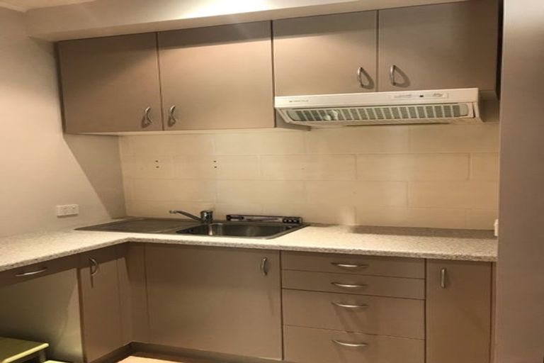 Photo of property in 22 School Road, Te Atatu South, Auckland, 0610