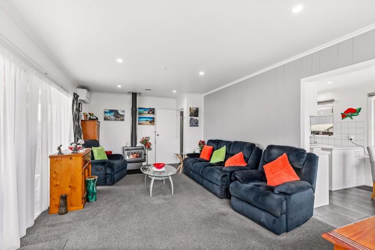 Photo of property in 199 Don Buck Road, Massey, Auckland, 0614