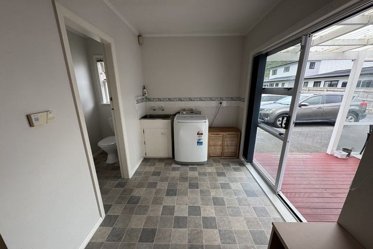 Photo of property in 43 Totara Street, Wainuiomata, Lower Hutt, 5014