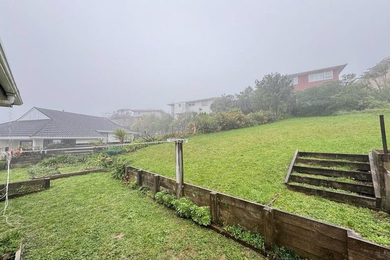 Photo of property in 15 Rice Crescent, Newlands, Wellington, 6037