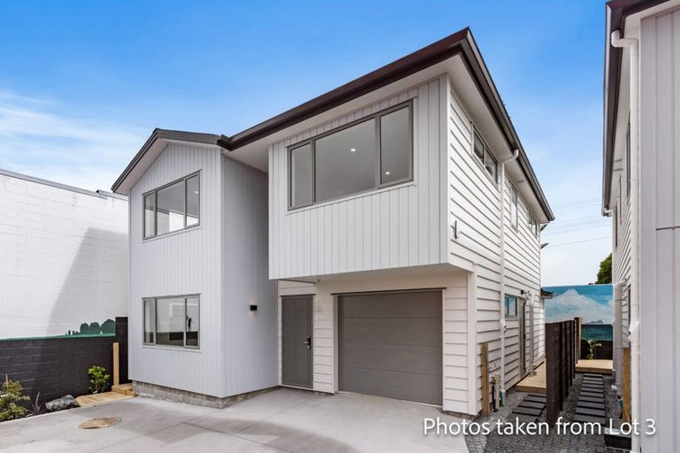 Photo of property in 1a Stottholm Road, Titirangi, Auckland, 0604