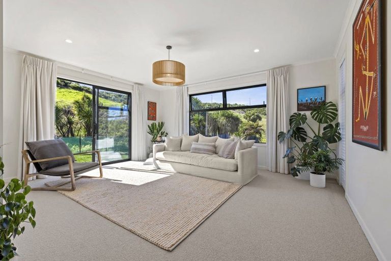 Photo of property in 3 Waipatukahu Lane, Raglan, 3225