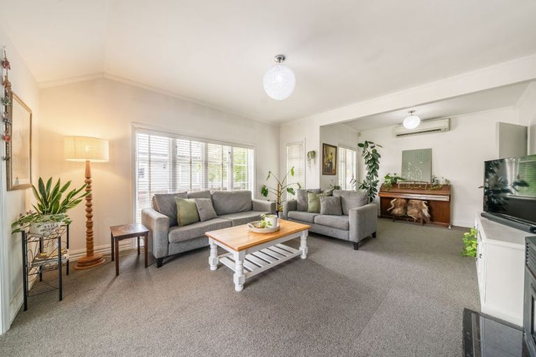 Photo of property in 11 Golders Road, Elderslea, Upper Hutt, 5018