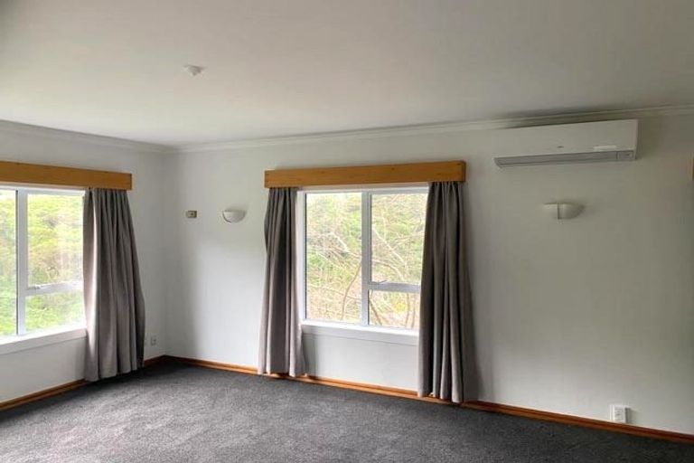 Photo of property in 18 Blackbridge Road, Wadestown, Wellington, 6012