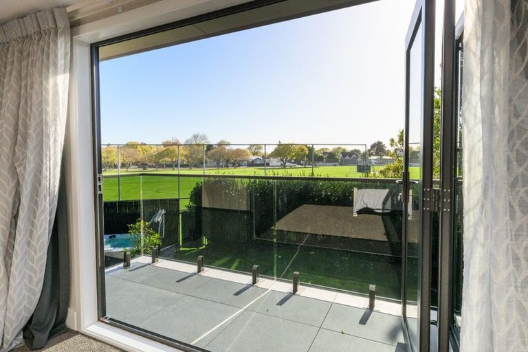 Photo of property in 281 Fitzherbert Avenue, West End, Palmerston North, 4410