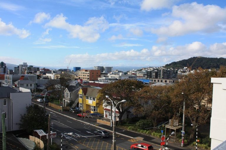 Photo of property in Blythswood Flats, 16/3f Aro Street, Aro Valley, Wellington, 6021