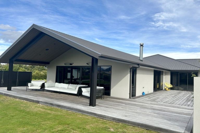 Photo of property in 5 Old Racecourse Road, Albert Town, Wanaka, 9305