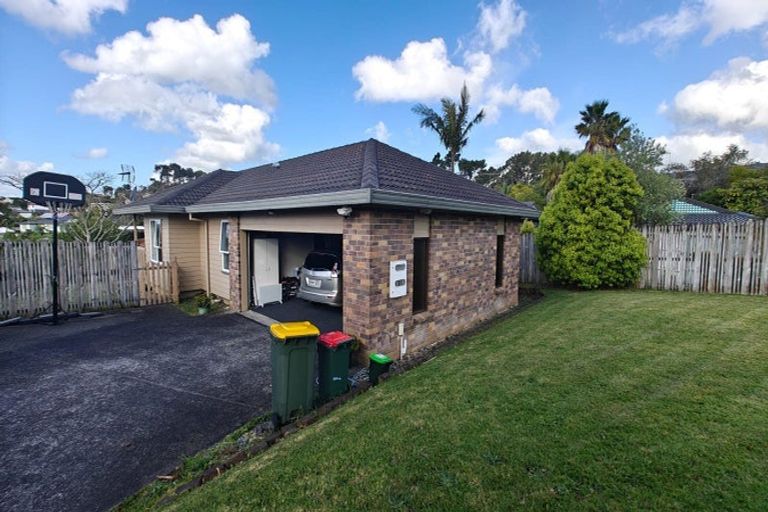 Photo of property in 97 Unsworth Drive, Unsworth Heights, Auckland, 0632