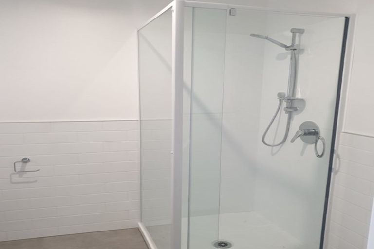 Photo of property in 8b Kent Street, Waiuku, 2123