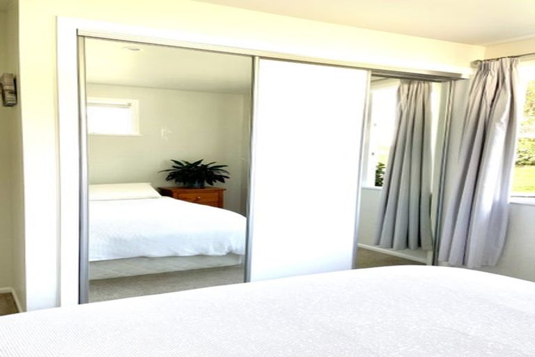Photo of property in 669 South Titirangi Road, Titirangi, Auckland, 0604