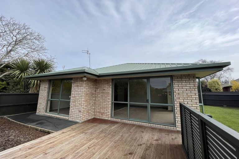 Photo of property in 14a Larch Place, Casebrook, Christchurch, 8051