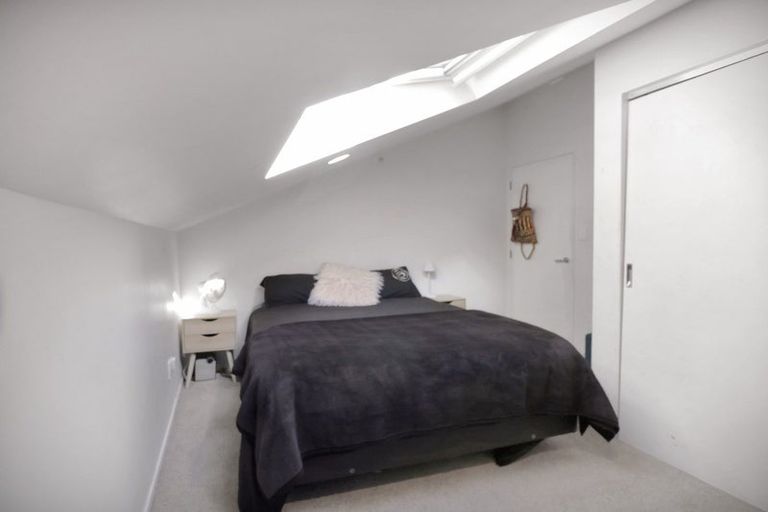 Photo of property in Courtenay Mews Apartments, 13/14 Alpha Street, Te Aro, Wellington, 6011