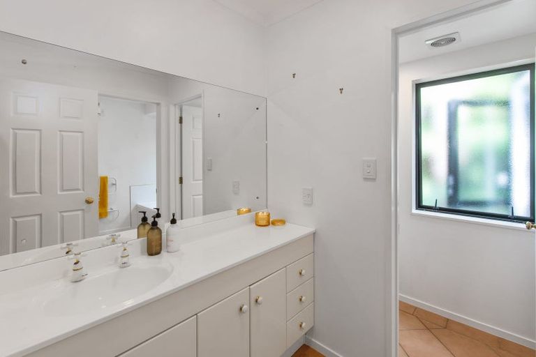 Photo of property in 366b Huia Road, Titirangi, Auckland, 0604