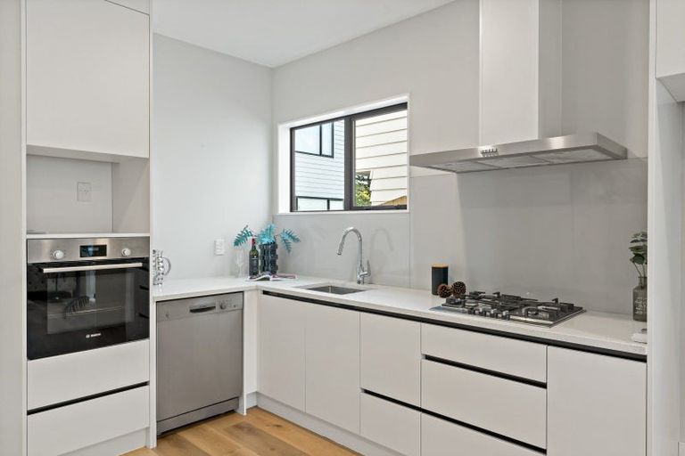 Photo of property in 24b Poinsettia Place, Henderson, Auckland, 0610