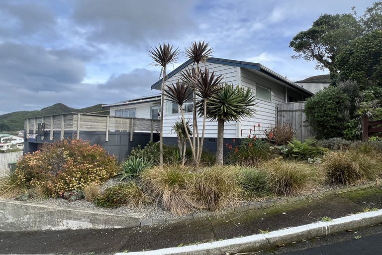 Photo of property in 12 Buxton Avenue, Karori, Wellington, 6012
