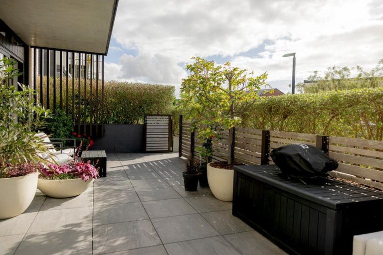 Photo of property in 1/2g Onekiritea Road, Hobsonville, Auckland, 0616