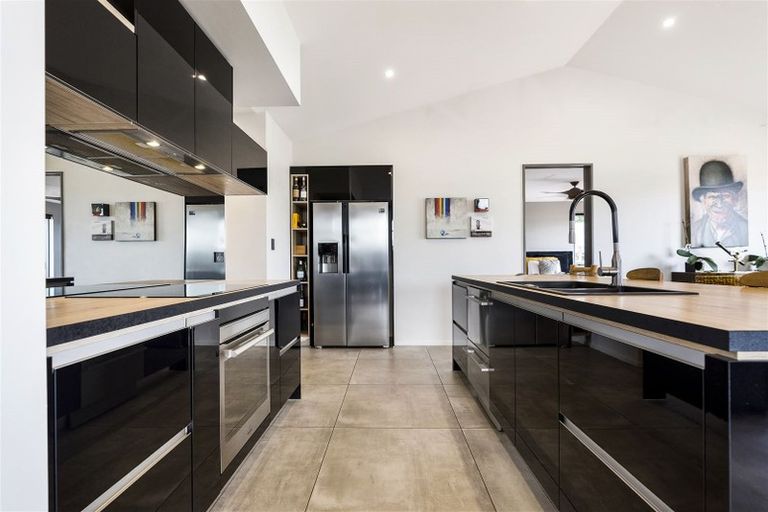 Photo of property in 37 The Esplanade, Pegasus, 7612