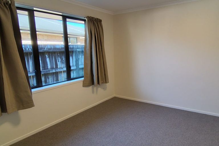 Photo of property in 6a Tralee Place, Hillcrest, Hamilton, 3216