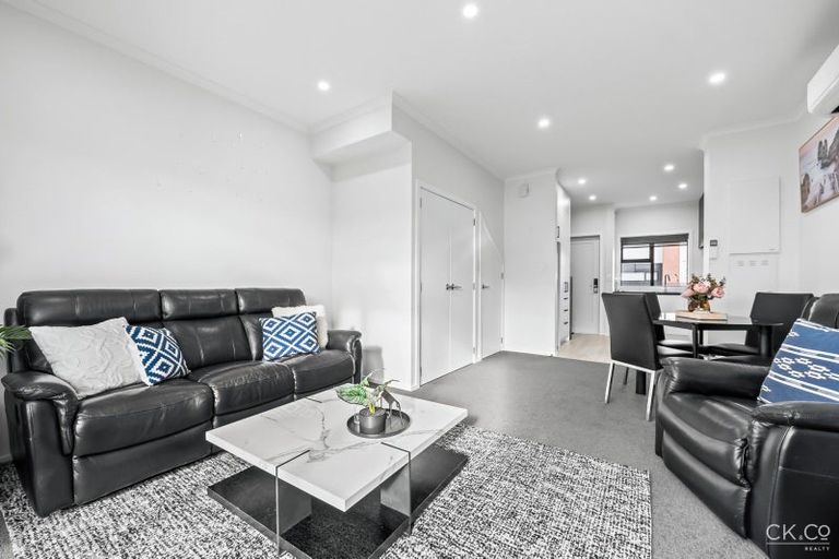 Photo of property in 15 Aston Crescent, Wallaceville, Upper Hutt, 5018