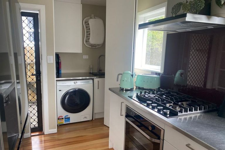 Photo of property in 1/35 Kaipatiki Road, Glenfield, Auckland, 0629