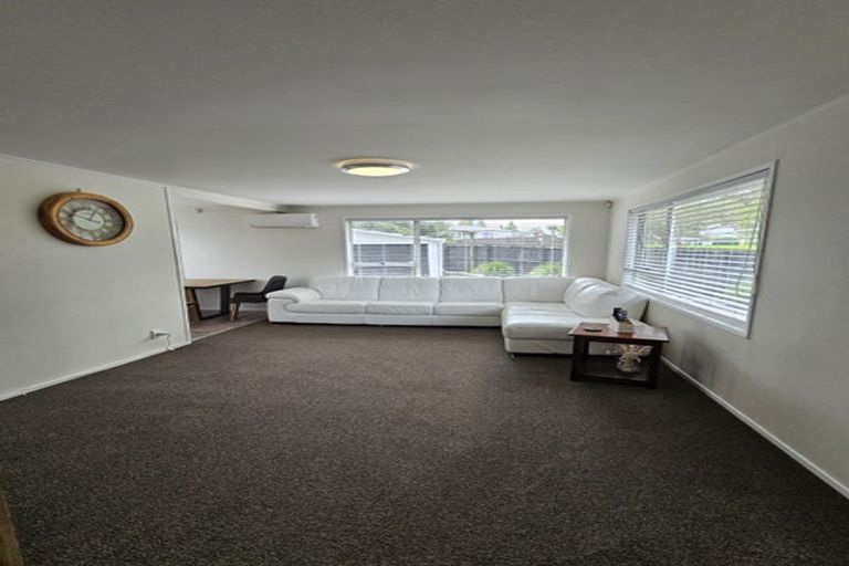Photo of property in 30 Hyperion Drive, Randwick Park, Auckland, 2105