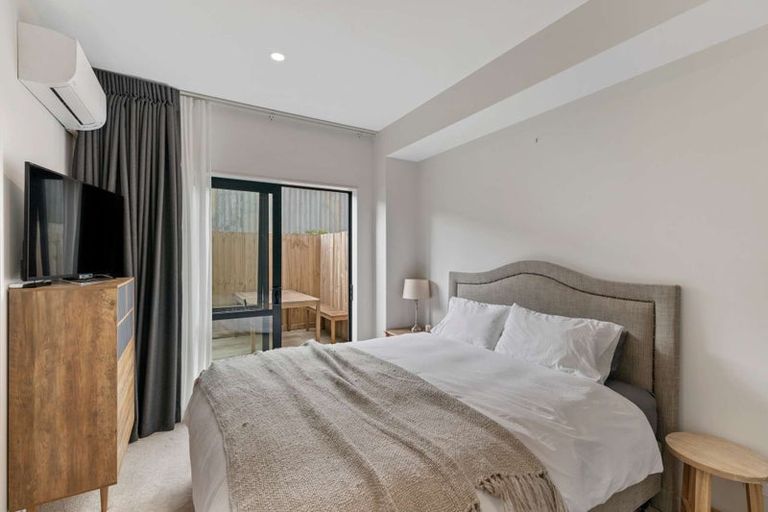 Photo of property in 6 Parenga Lane, Kumeu, 0810