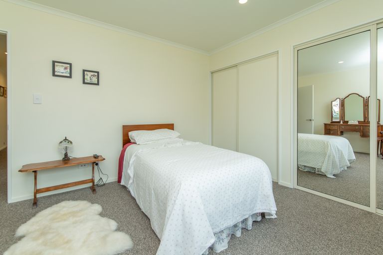 Photo of property in 55 Oakwood Drive, Rangiora, 7400
