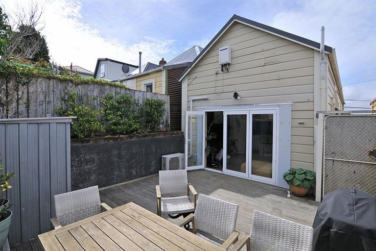 Photo of property in 23 Douglas Street, Mount Cook, Wellington, 6021