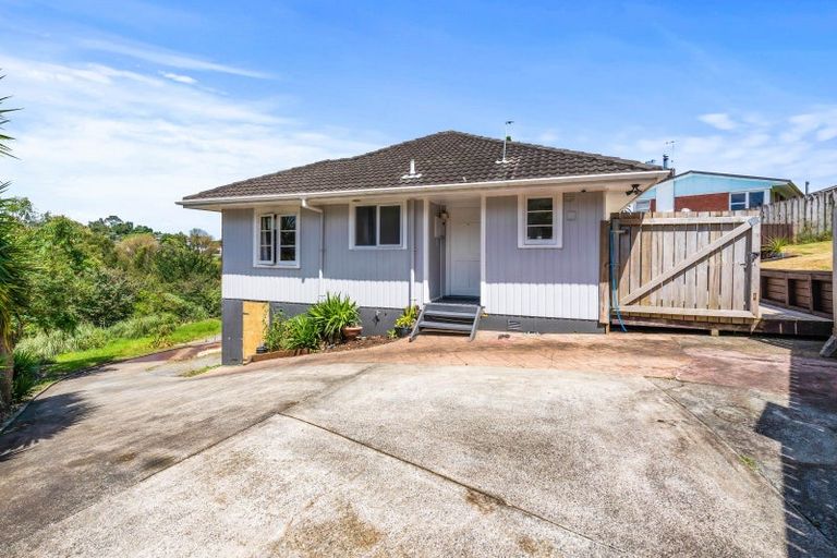 Photo of property in 35 Ogle Crescent, Te Kamo, Whangarei, 0112