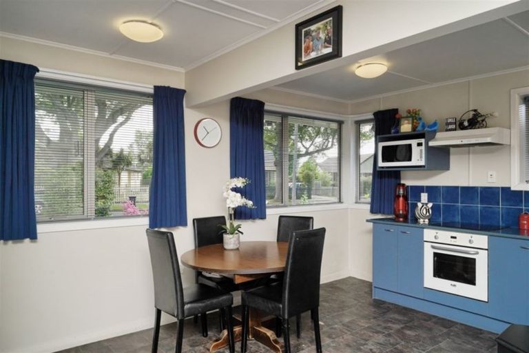 Photo of property in 37 Guildford Street, Burnside, Christchurch, 8053