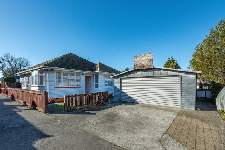 Photo of property in 102 Yaldhurst Road, Sockburn, Christchurch, 8042