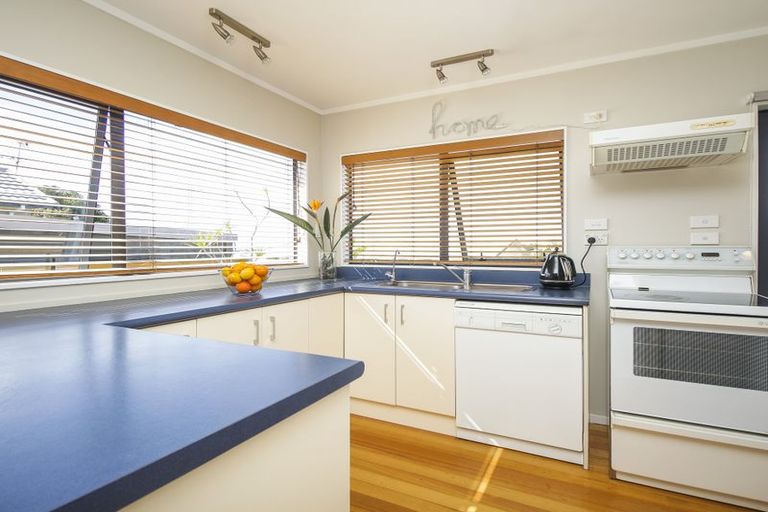 Photo of property in 49 Garton Drive, Massey, Auckland, 0614