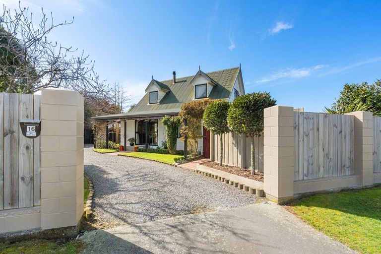 Photo of property in 16 John Street, Rolleston, 7614