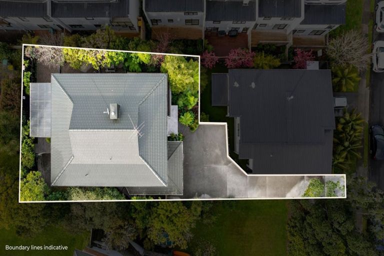 Photo of property in 21 Hastings Road, Mairangi Bay, Auckland, 0630