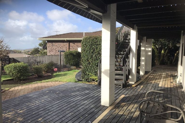Photo of property in 2/2 Monde Place, Clover Park, Auckland, 2019